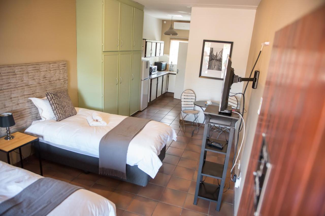Melrose Place Guestrooms بوتشيفستروم المظهر الخارجي الصورة