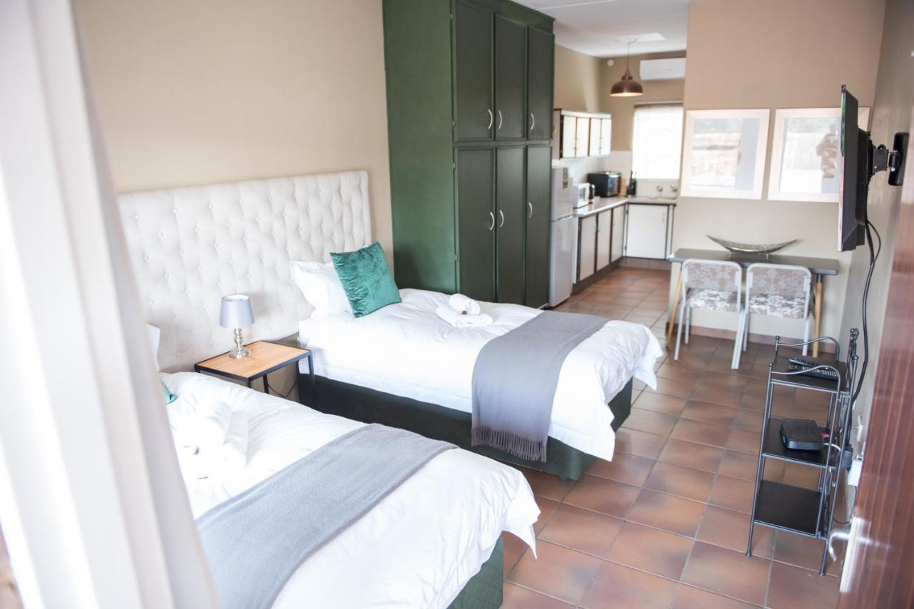 Melrose Place Guestrooms بوتشيفستروم المظهر الخارجي الصورة